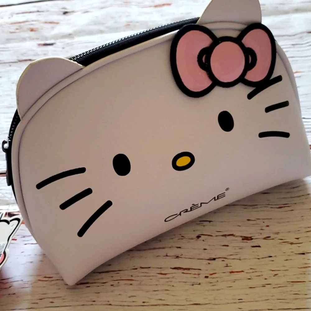 🆕️ SANRIO HELLO KITTY CREME SHOP MAKEUP BAG AND PLUSH SPA HEADBAND 🤍❤